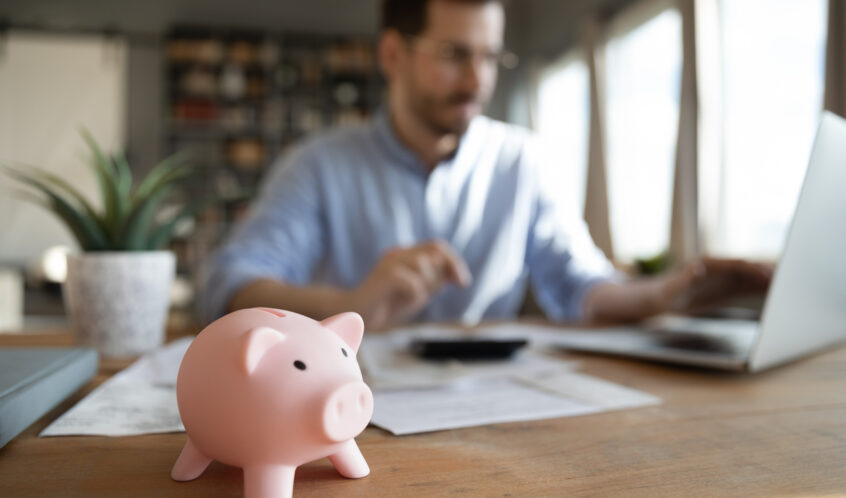 De gevolgen van het overnemen van schulden van werknemers